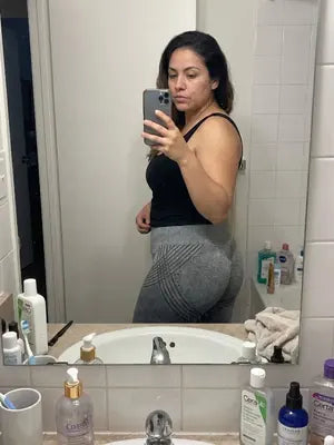 Customer wearing the 3D legging