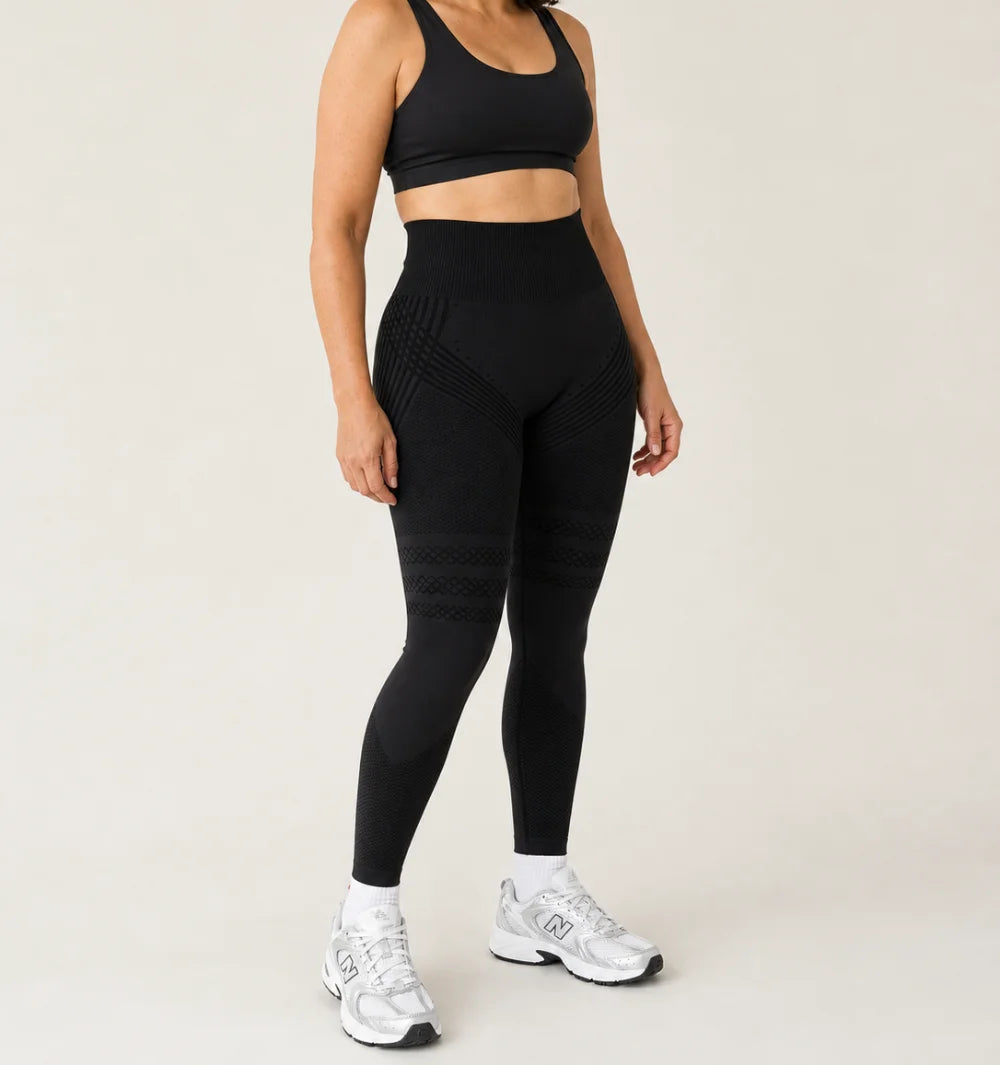 3D Leggings in Black, front view of the seamless knit with raised 3D panels